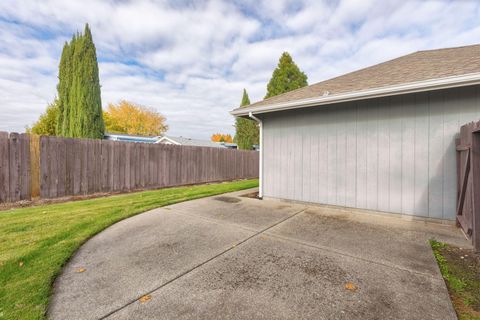 Tiny photo for 930 Schaefers Lane, Grants Pass, OR 97526 (MLS # 220211478)