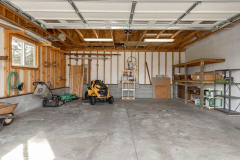 Tiny photo for 15902 Water Gap Road, Williams, OR 97544 (MLS # 220217607)