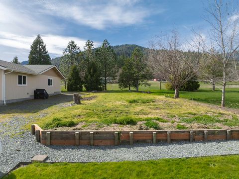 Tiny photo for 15902 Water Gap Road, Williams, OR 97544 (MLS # 220217607)