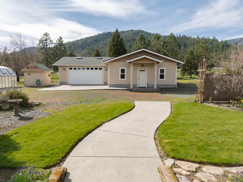 Tiny photo for 15902 Water Gap Road, Williams, OR 97544 (MLS # 220217607)