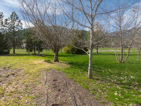 Tiny photo for 15902 Water Gap Road, Williams, OR 97544 (MLS # 220217607)