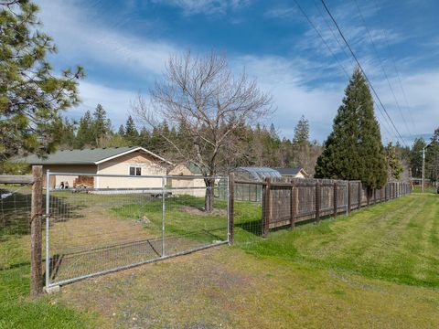 Tiny photo for 15902 Water Gap Road, Williams, OR 97544 (MLS # 220217607)