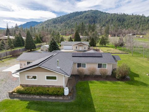 Tiny photo for 15902 Water Gap Road, Williams, OR 97544 (MLS # 220217607)