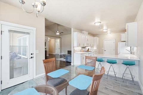 Tiny photo for 3633 Harbrooke Road, Medford, OR 97504 (MLS # 220219772)