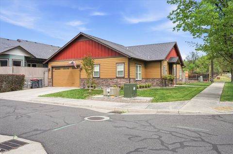 Tiny photo for 3633 Harbrooke Road, Medford, OR 97504 (MLS # 220219772)