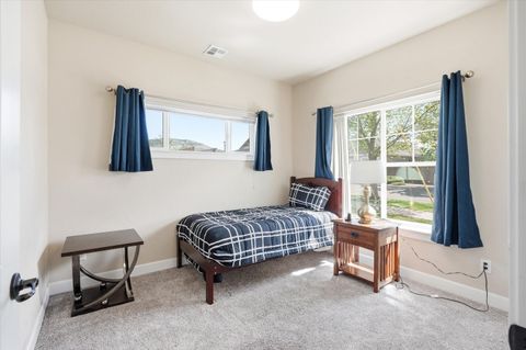 Tiny photo for 3633 Harbrooke Road, Medford, OR 97504 (MLS # 220219772)