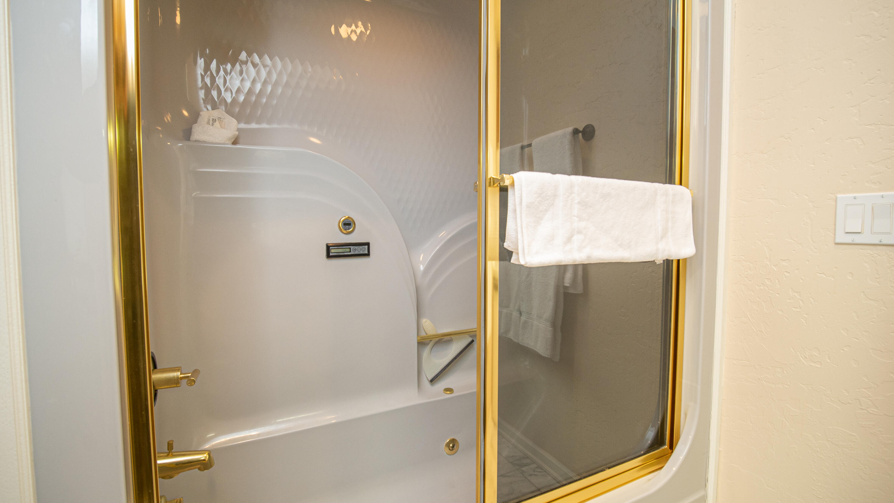 StoneTH - Residential