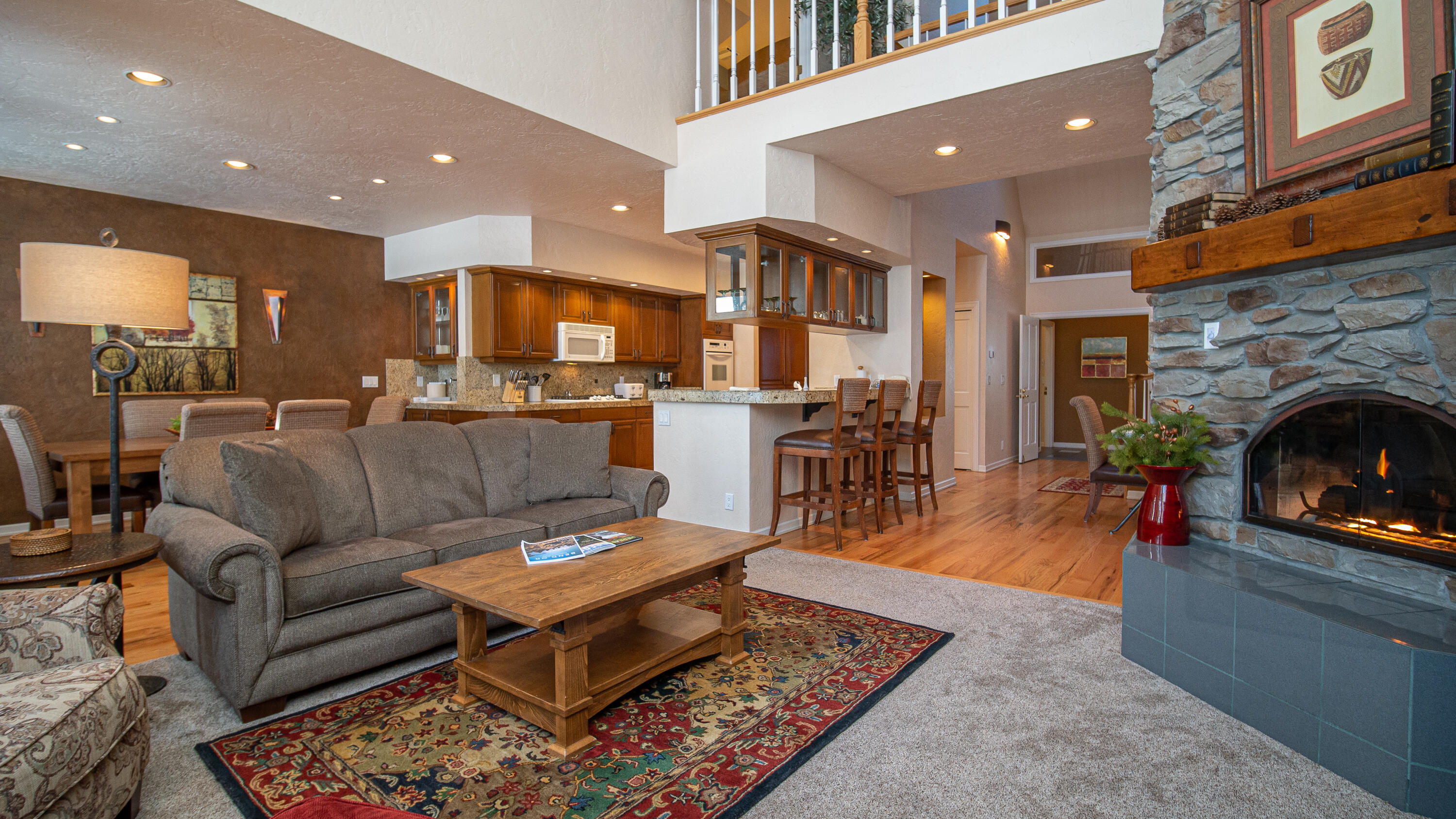 StoneTH - Residential