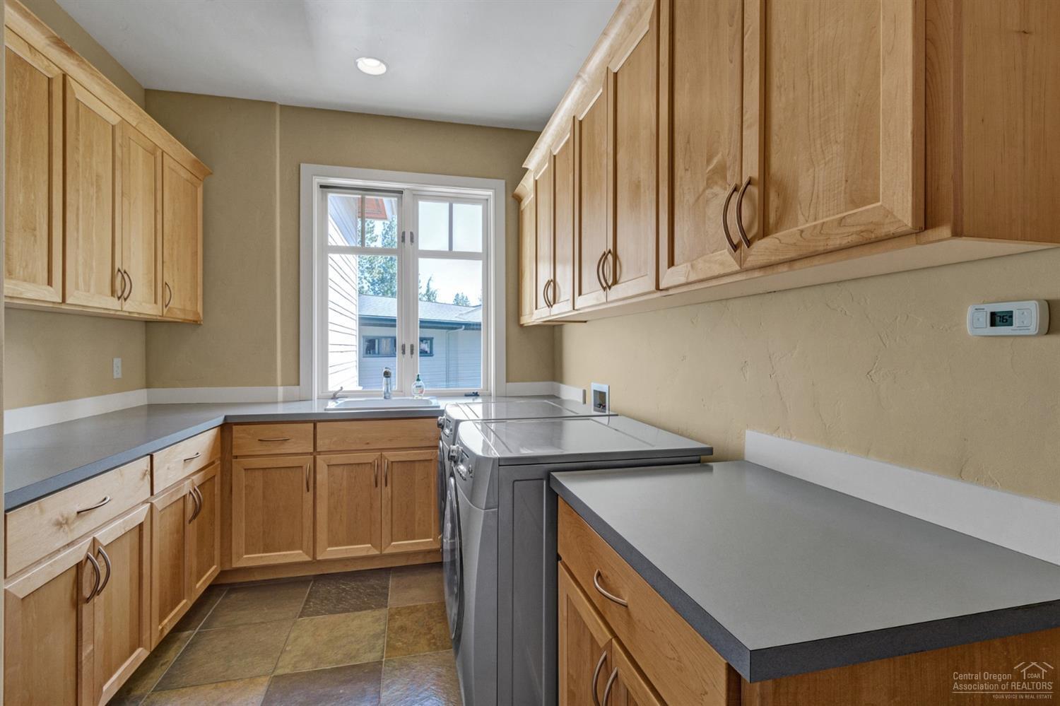 Skyliner Summit - Residential