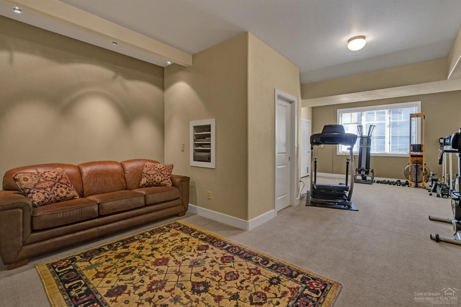 Skyliner Summit - Residential