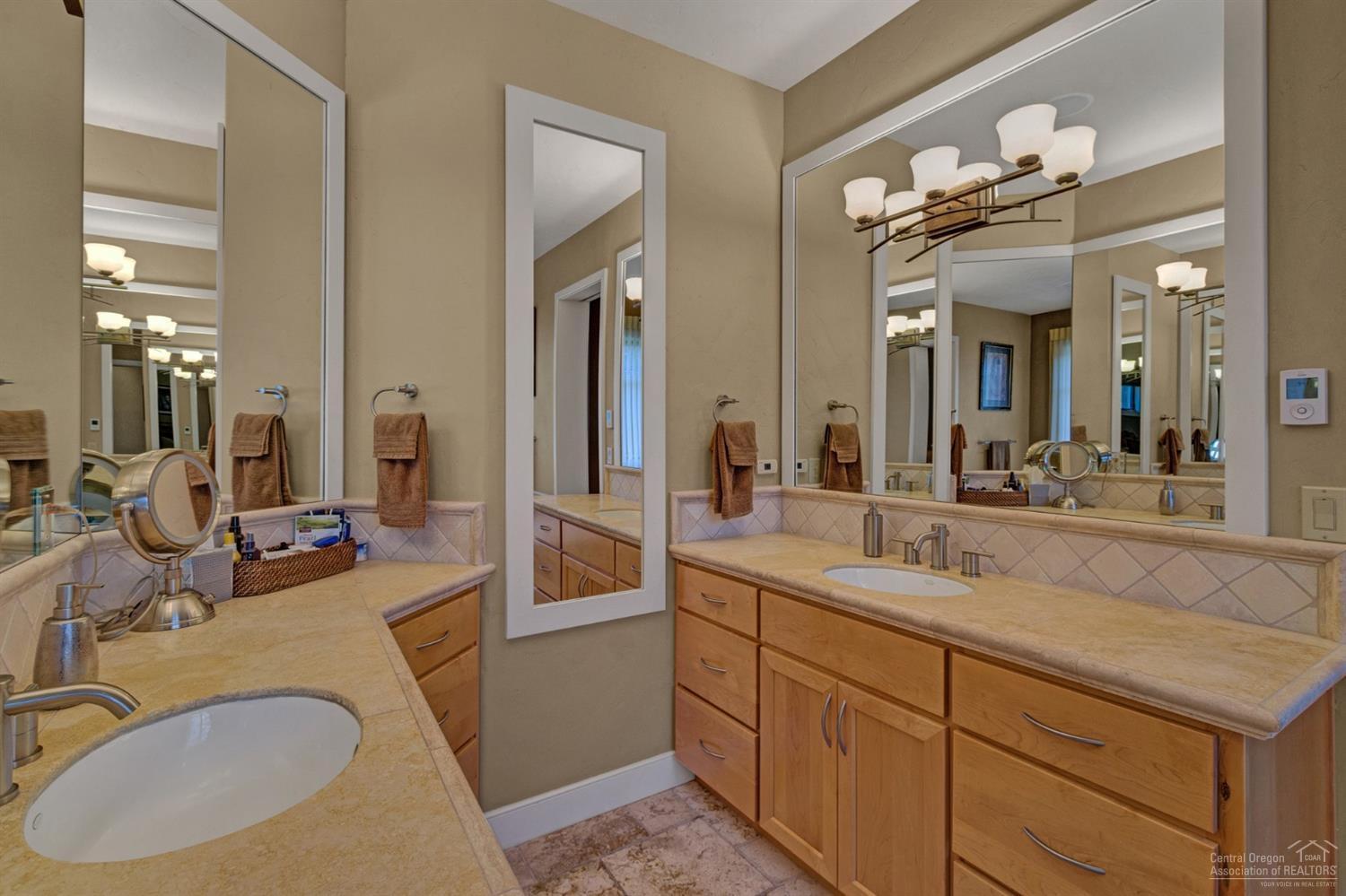 Skyliner Summit - Residential