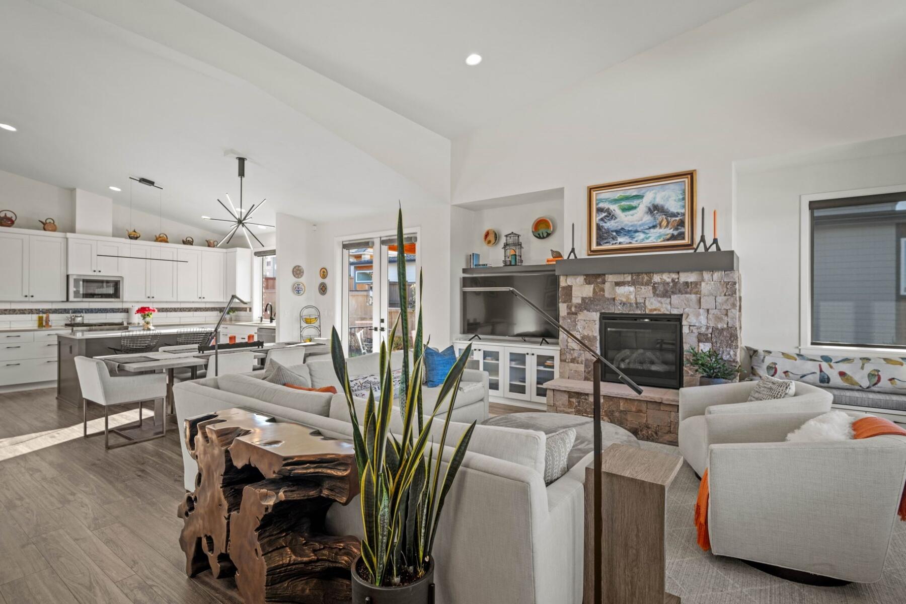 Forked Horn Butte - Residential