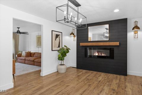 Tiny photo for 421 Silverado Circle, Medford, OR 97504 (MLS # 220223964)