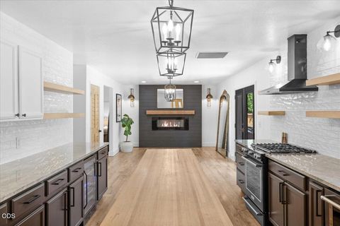 Tiny photo for 421 Silverado Circle, Medford, OR 97504 (MLS # 220223964)