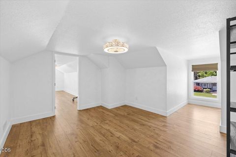 Tiny photo for 421 Silverado Circle, Medford, OR 97504 (MLS # 220223964)