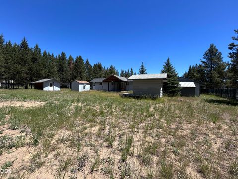 Tiny photo for 52643 Center Drive, La Pine, OR 97739 (MLS # 220223754)