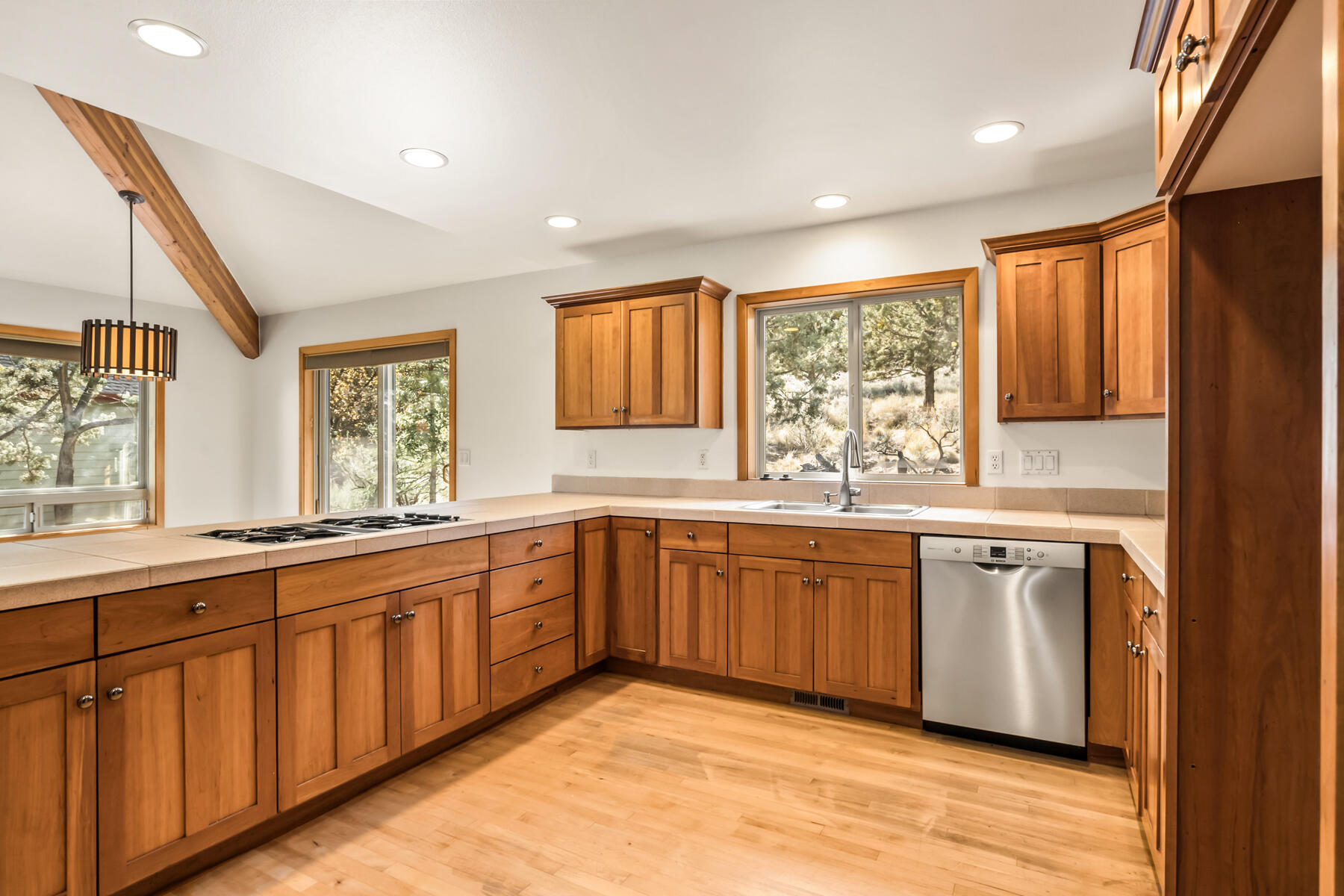 2863 NW Fairway Heights Drive