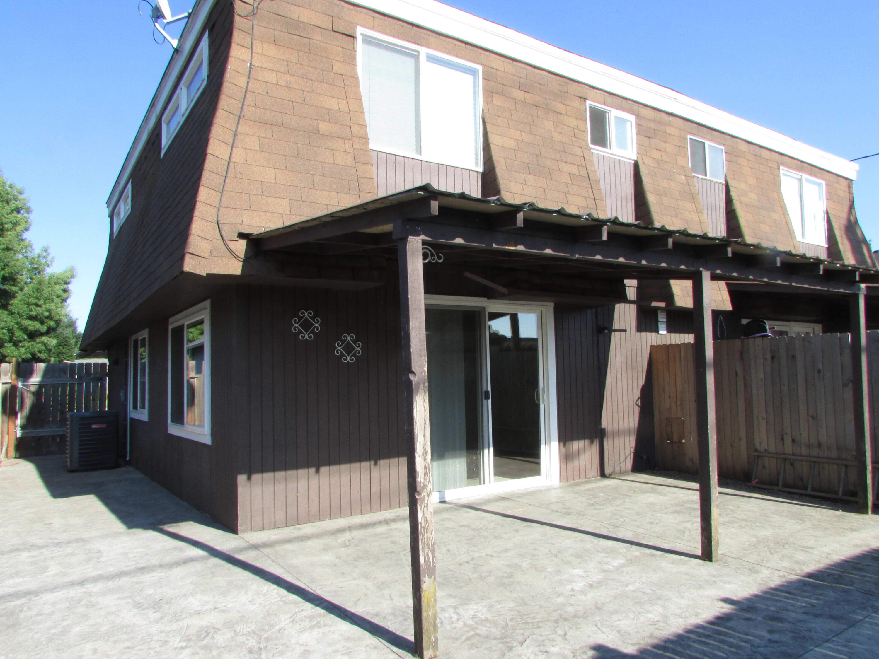 Laurelhurst Addition - Residential Income