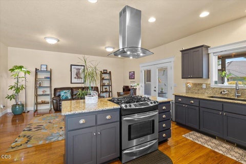 Tiny photo for 523 Meadowbrook Drive, Central Point, OR 97502 (MLS # 220222852)