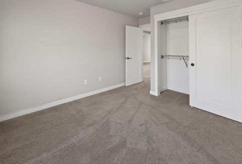 Tiny photo for 3899 SW Coyote Place, Redmond, OR 97756 (MLS # 220212594)