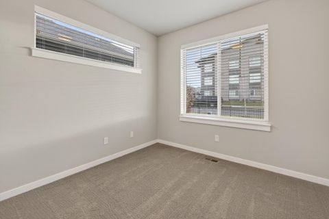 Tiny photo for 3899 SW Coyote Place, Redmond, OR 97756 (MLS # 220212594)