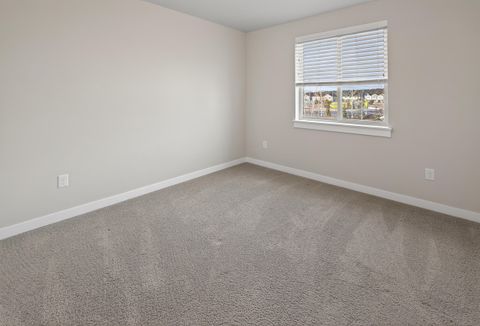 Tiny photo for 3899 SW Coyote Place, Redmond, OR 97756 (MLS # 220212594)