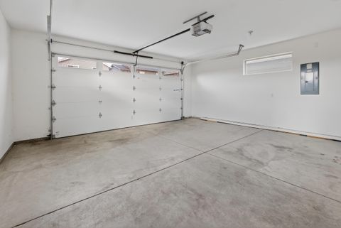 Tiny photo for 3899 SW Coyote Place, Redmond, OR 97756 (MLS # 220212594)