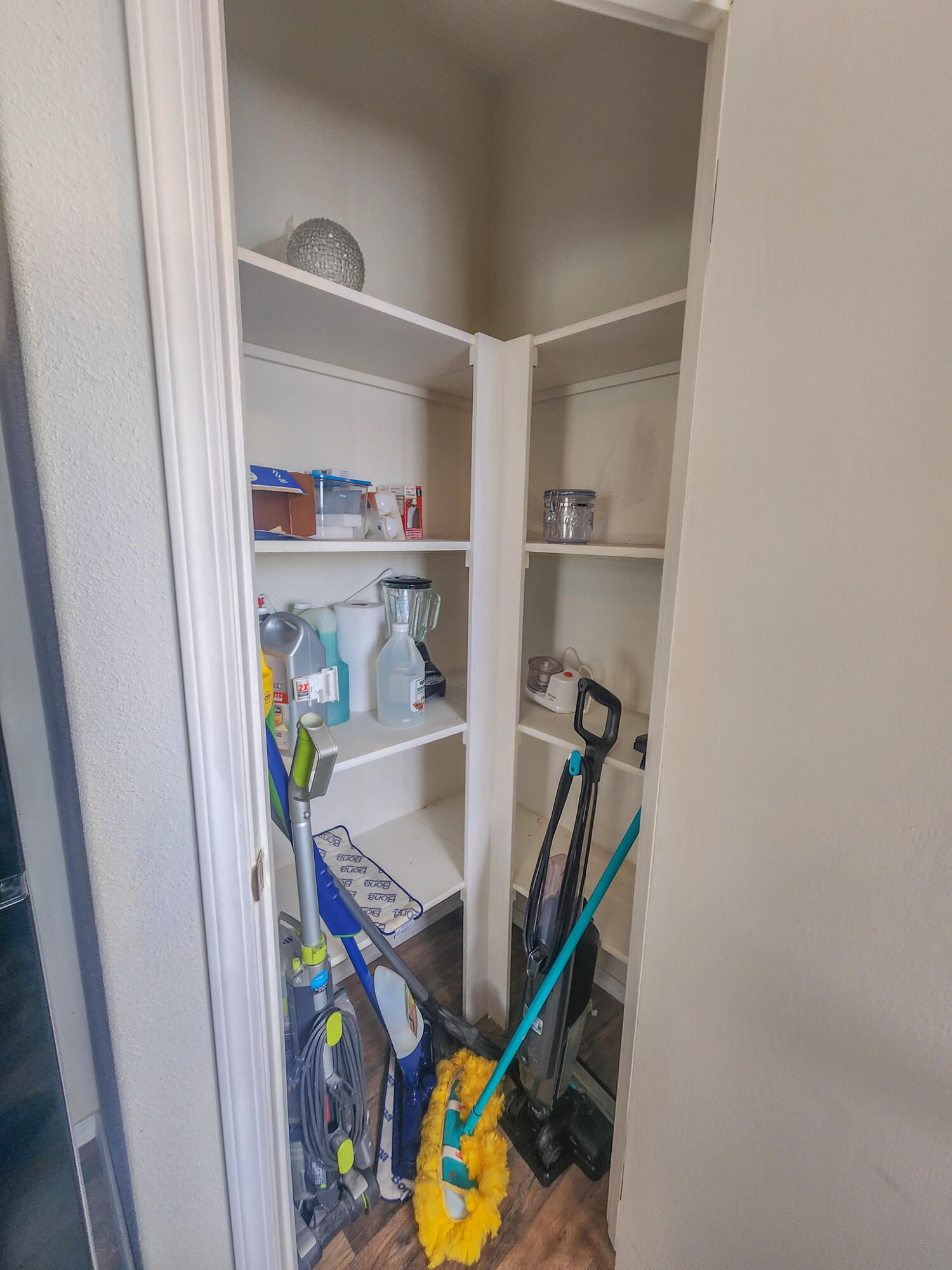 4729 S Pacific Hwy 35