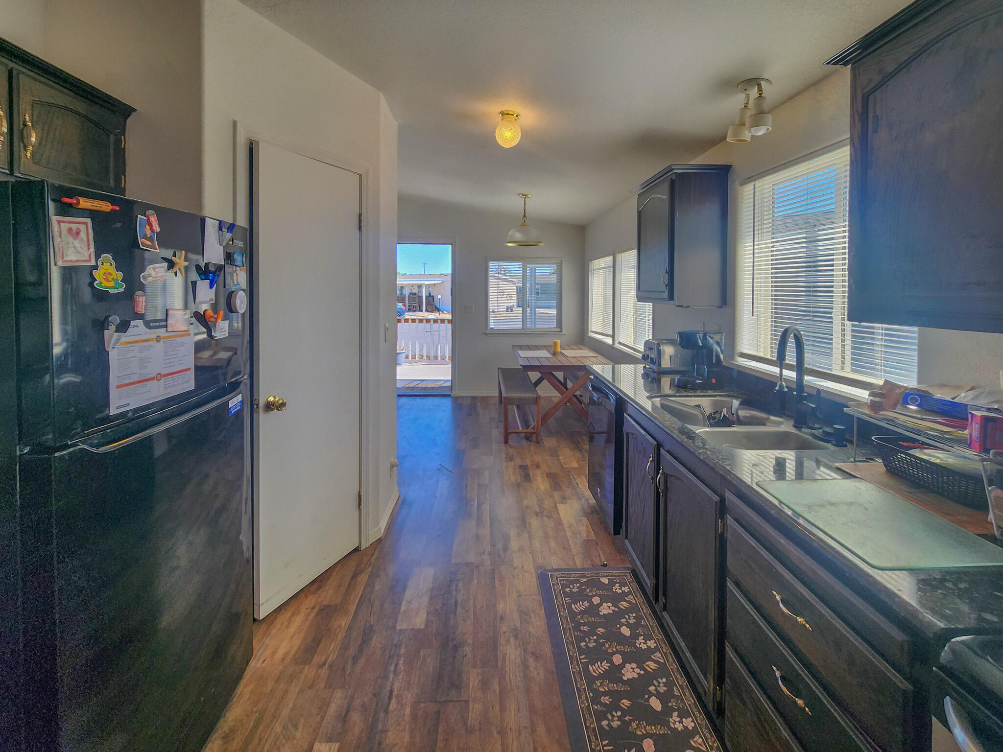 4729 S Pacific Hwy 35