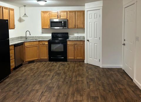 Tiny photo for 857 SE Maliah Avenue, Madras, OR 97741 (MLS # 220213873)