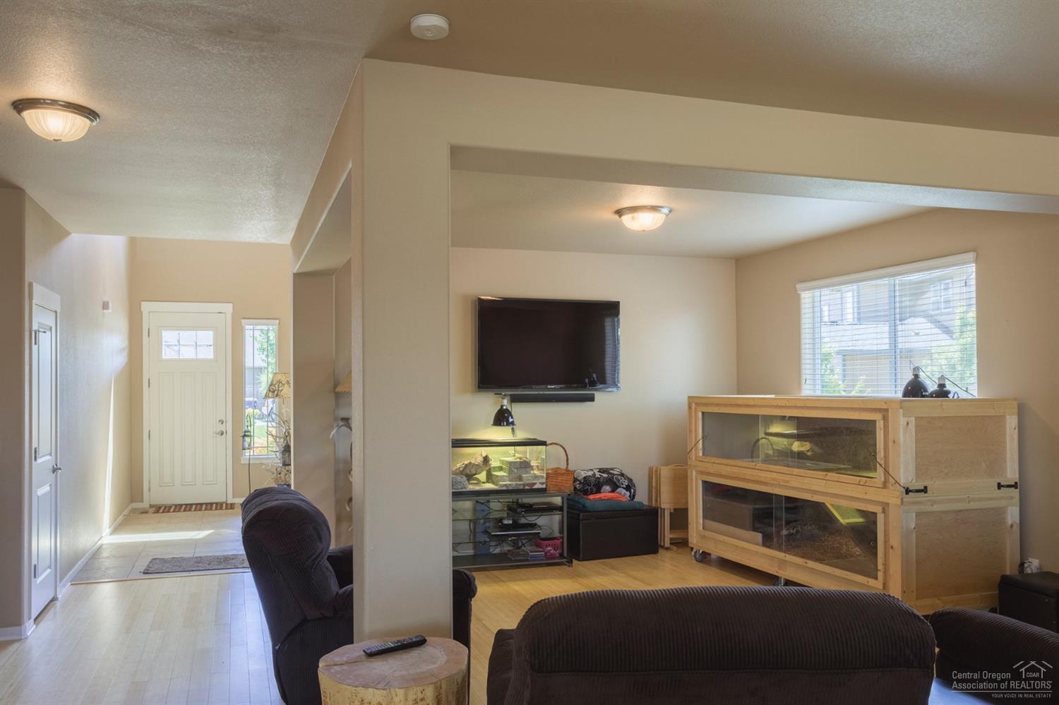 Ni Lah Sha Village - Residential