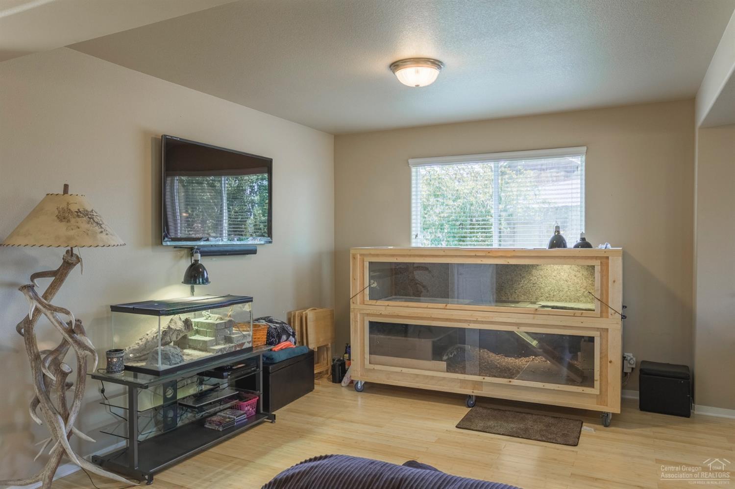 Ni Lah Sha Village - Residential