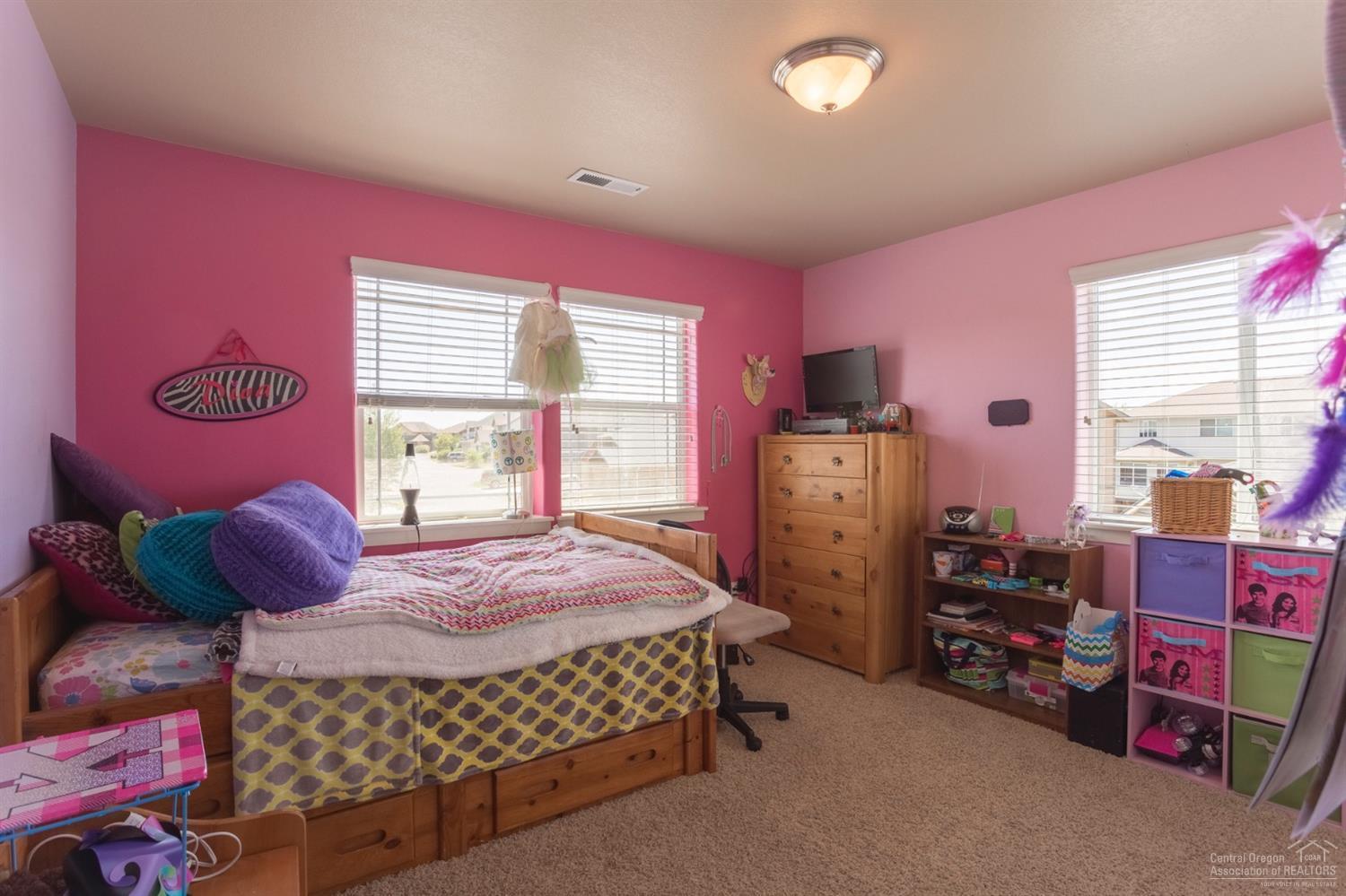 Ni Lah Sha Village - Residential