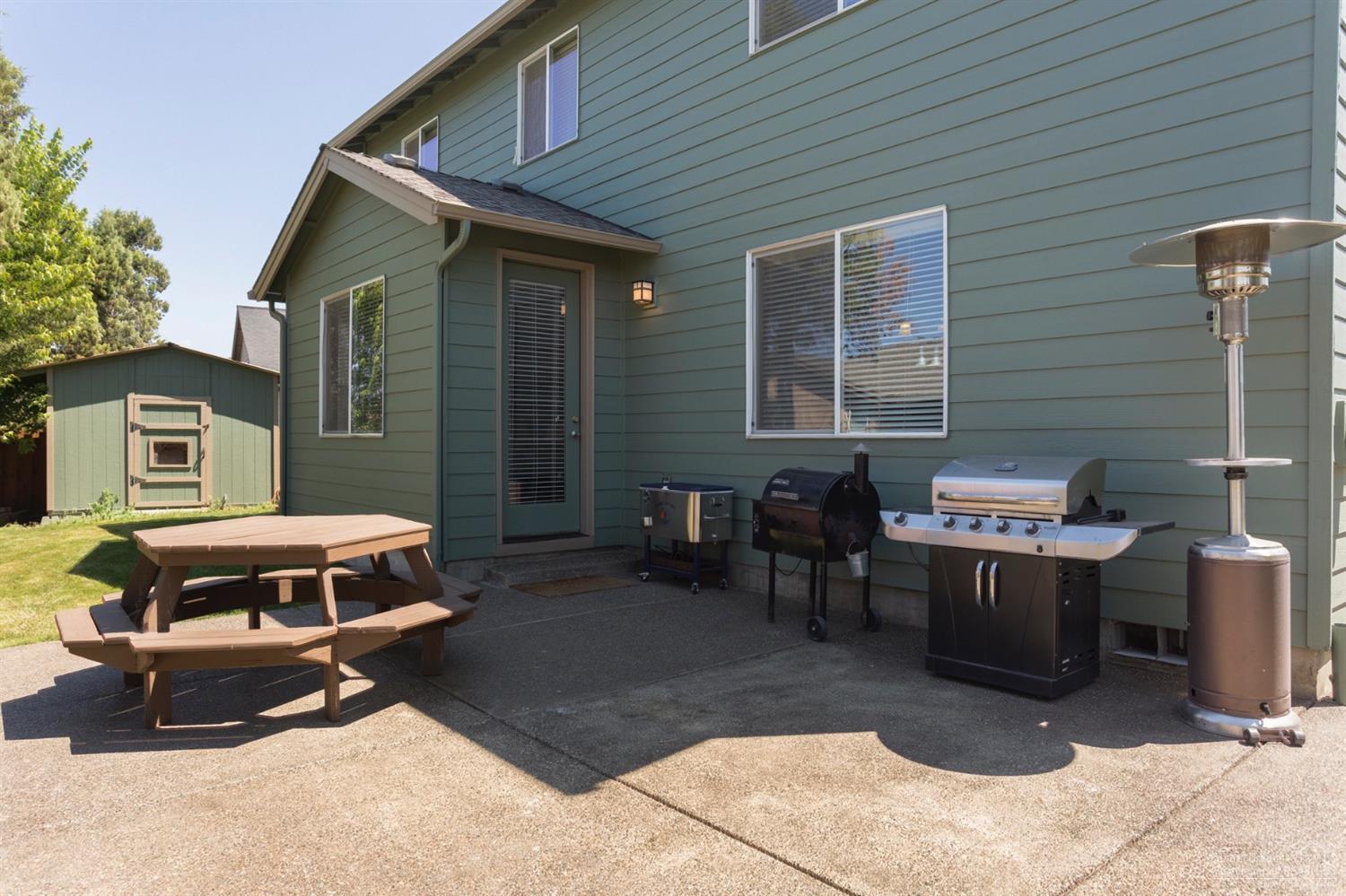 Ni Lah Sha Village - Residential