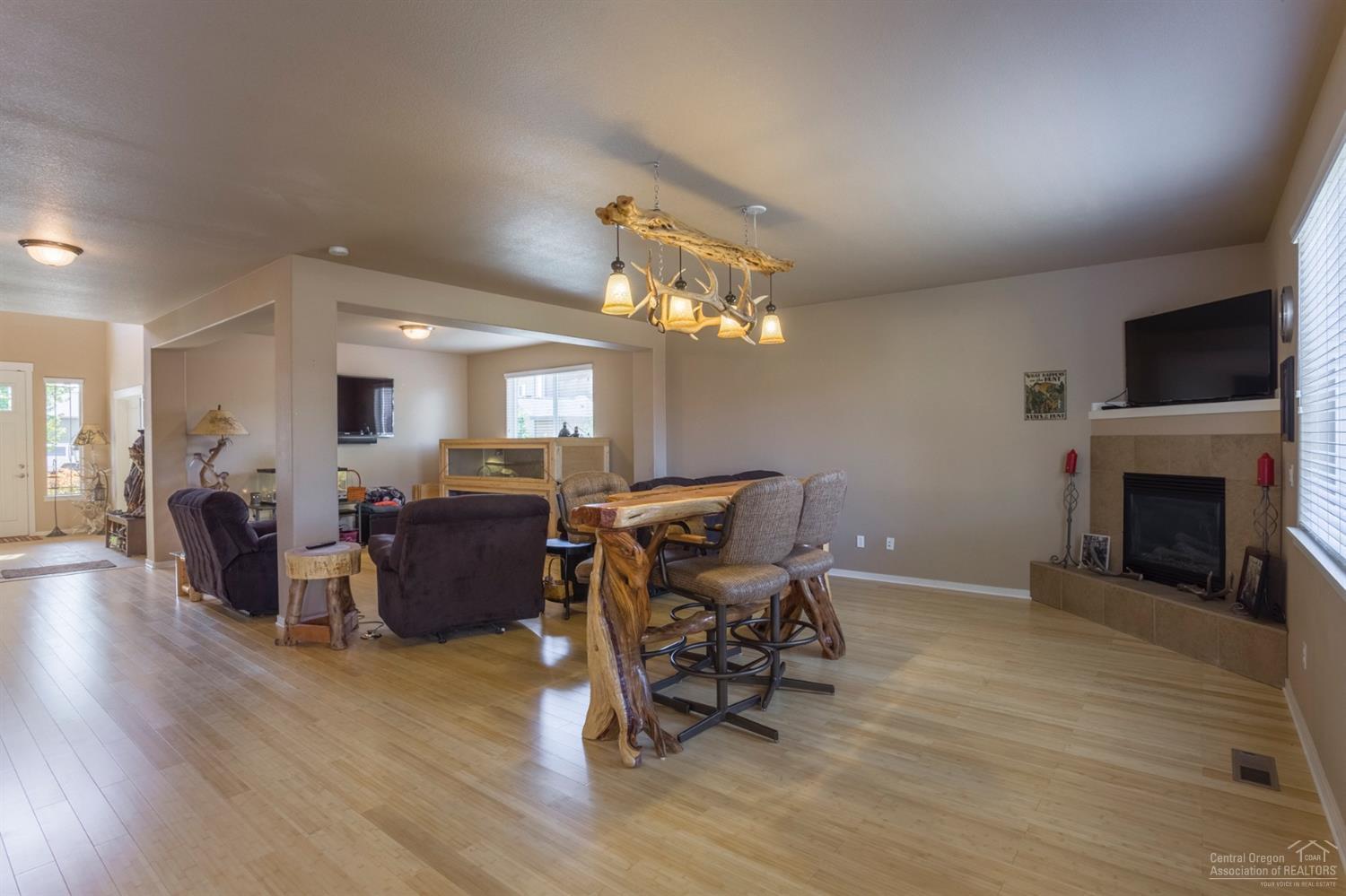 Ni Lah Sha Village - Residential