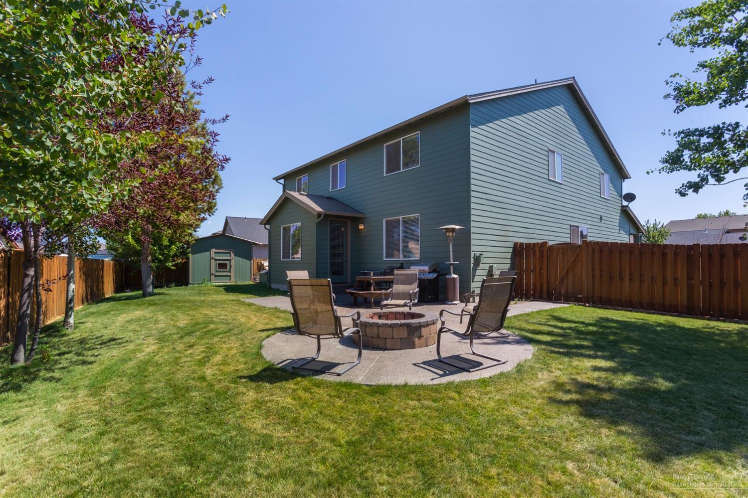 Ni Lah Sha Village - Residential