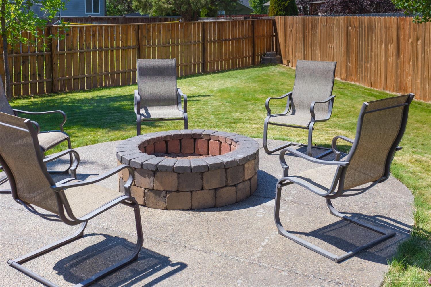 Ni Lah Sha Village - Residential