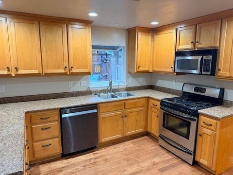 Tiny photo for 112 Diane Drive, Grants Pass, OR 97526 (MLS # 220213047)