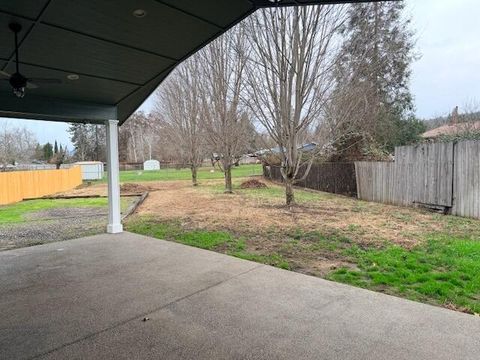 Tiny photo for 112 Diane Drive, Grants Pass, OR 97526 (MLS # 220213047)