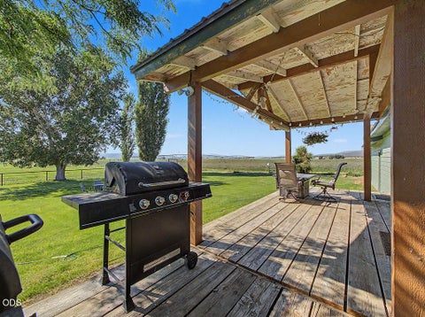 Tiny photo for 5370 Harpold Road, Bonanza, OR 97623 (MLS # 220226418)