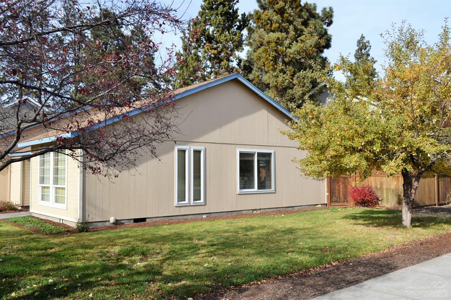 Deer Pointe Village - Residential