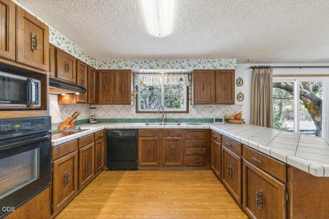 Tiny photo for 5210 Mason Lane, Klamath Falls, OR 97601 (MLS # 220226707)