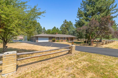 Tiny photo for 5210 Mason Lane, Klamath Falls, OR 97601 (MLS # 220226707)