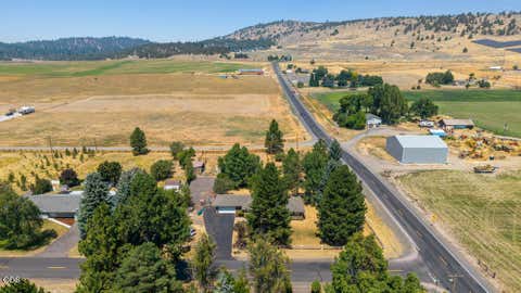 Tiny photo for 5210 Mason Lane, Klamath Falls, OR 97601 (MLS # 220226707)