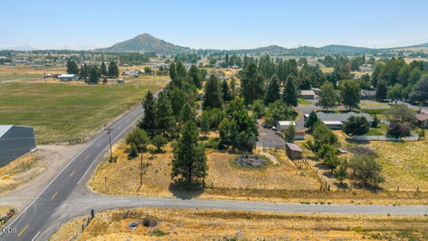 Tiny photo for 5210 Mason Lane, Klamath Falls, OR 97601 (MLS # 220226707)