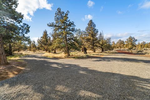 Tiny photo for 15901 SW Frog Court, Terrebonne, OR 97760 (MLS # 220213176)