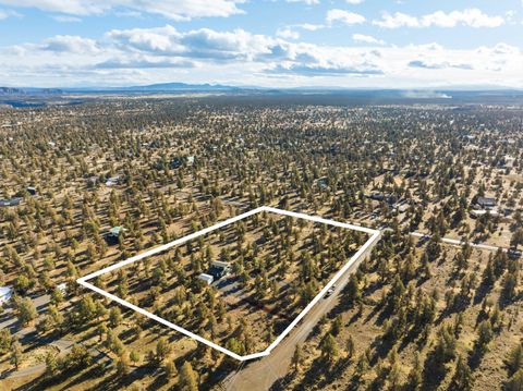 Tiny photo for 15901 SW Frog Court, Terrebonne, OR 97760 (MLS # 220213176)