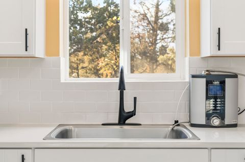 Tiny photo for 15901 SW Frog Court, Terrebonne, OR 97760 (MLS # 220213176)