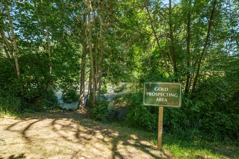 Tiny photo for 11655 Highway 238, Jacksonville, OR 97530 (MLS # 220212210)