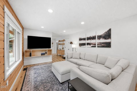 Tiny photo for 2175 NE Kim Lane, Bend, OR 97701 (MLS # 220225810)